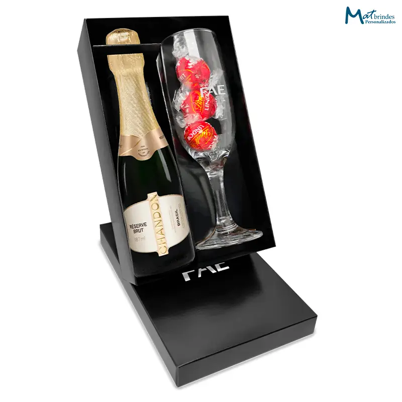 Kit Espumante Chandon Baby com Bombons Lindt Personalizado - MB718