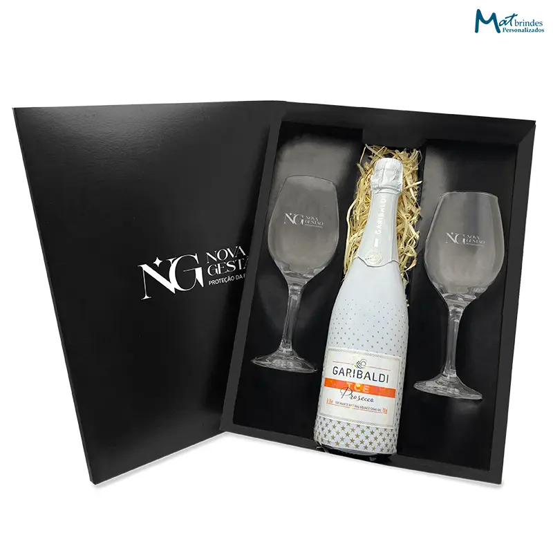 Kit Espumante Garibaldi Ice 750ml com Taça Barone Personalizado - MB726